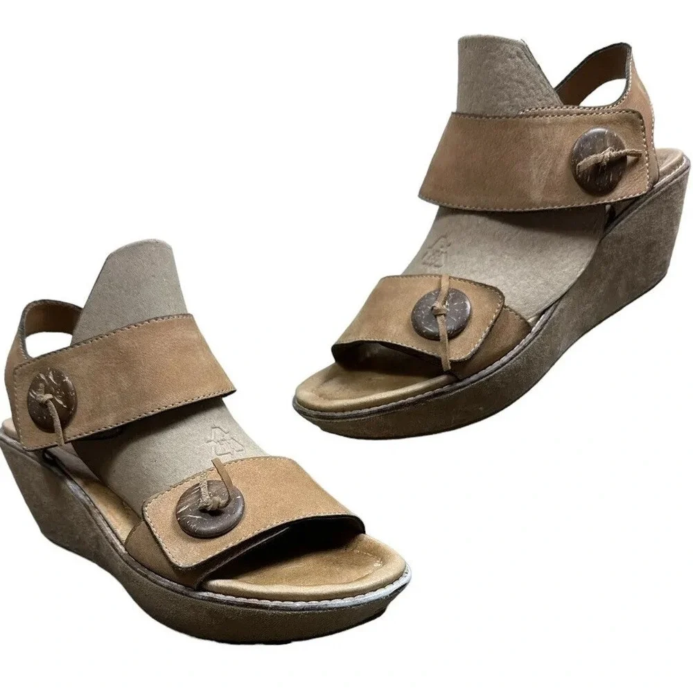 Earth Fauna Wedge Women's Sz 9.5 Button Earthy Artsy Lagenlook